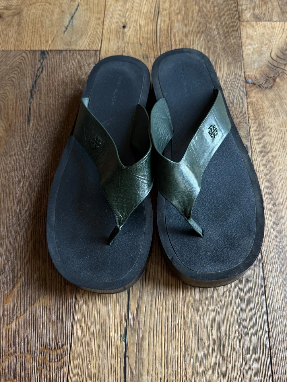 Tory Burch Green Leather Platform Flip Flop Sandals Thong Slides